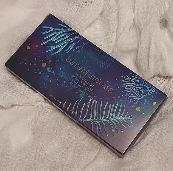 🎉HOST PICK🎉 NWT bareMinerals Mineralist Ocean Wonders Eyeshadow Palette - Picture 3 of 7